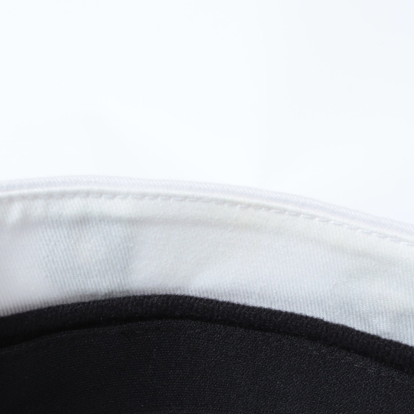ランダムP柄 バイザー <Pロゴ アレンジ> (UNISEX)