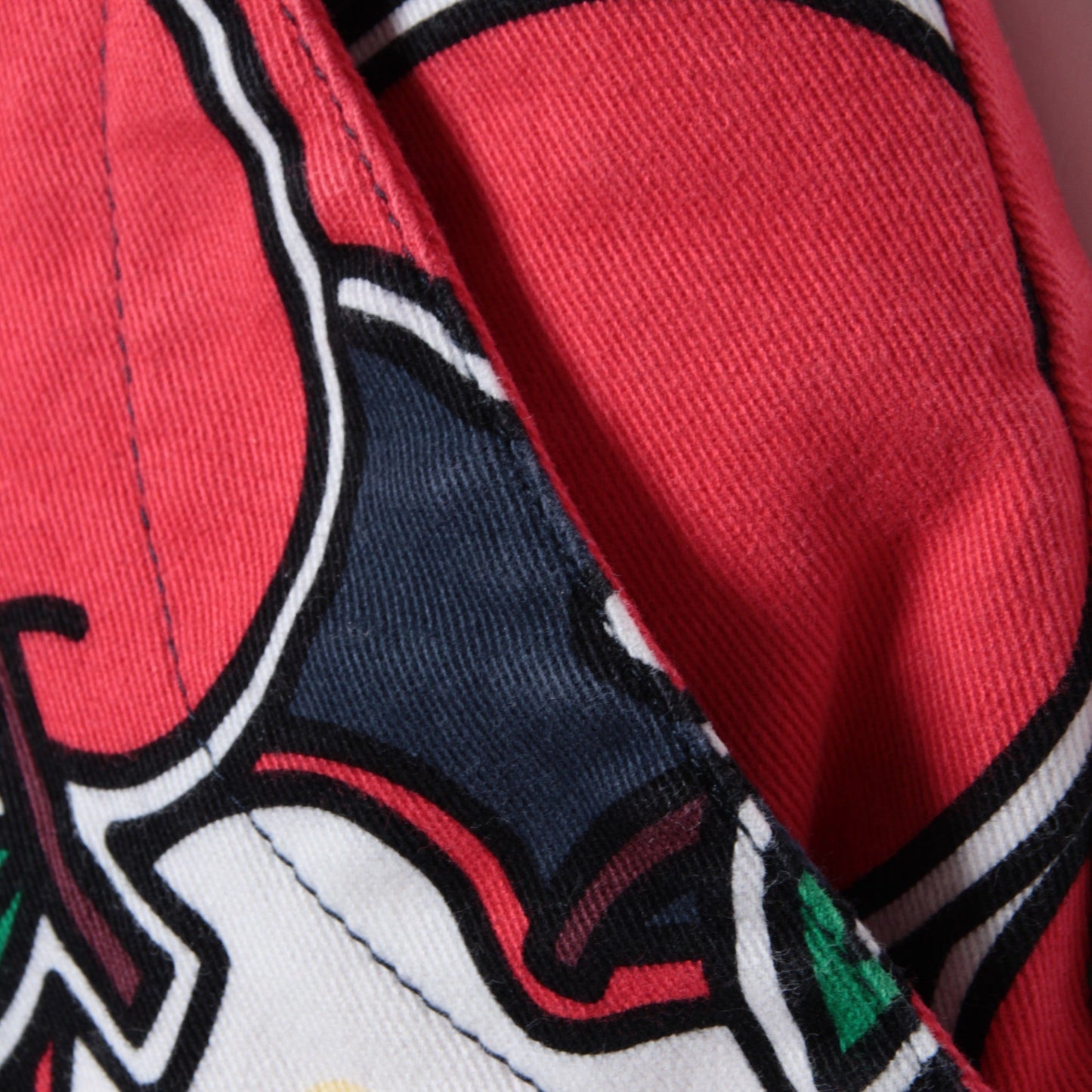 パワフルコットンストレッチ　スノーパウダーピーチ　リンゴプリント　スカート